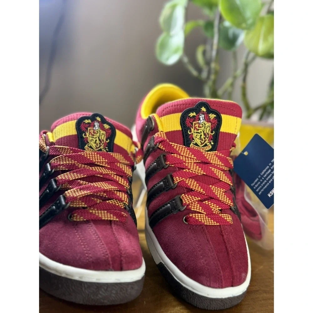 Harry Potter K-Swiss Gryffindor Sneakers NIB Size: Women's‎ 7.5 Men's 6 Youth 6Y